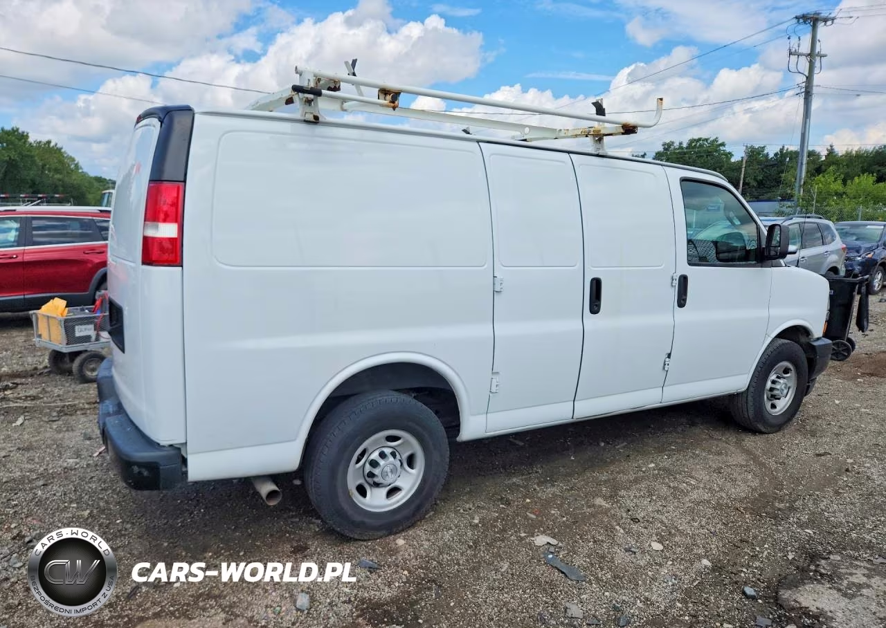 2019 Chevrolet Express G2500 VIN:1GCWGAFP7K1243799 - 3