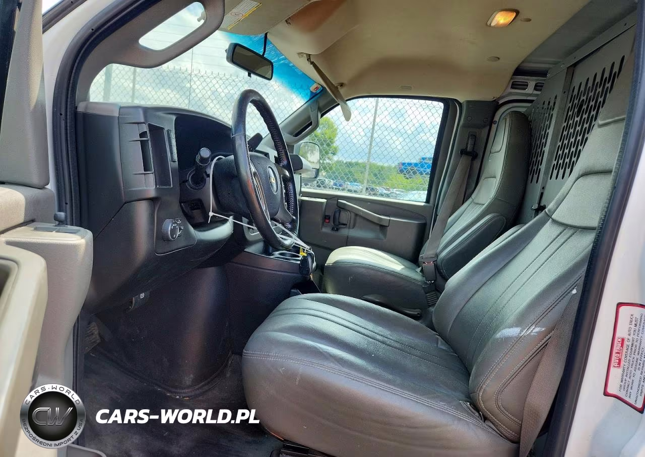 2019 Chevrolet Express G2500 VIN:1GCWGAFP7K1243799 - 7