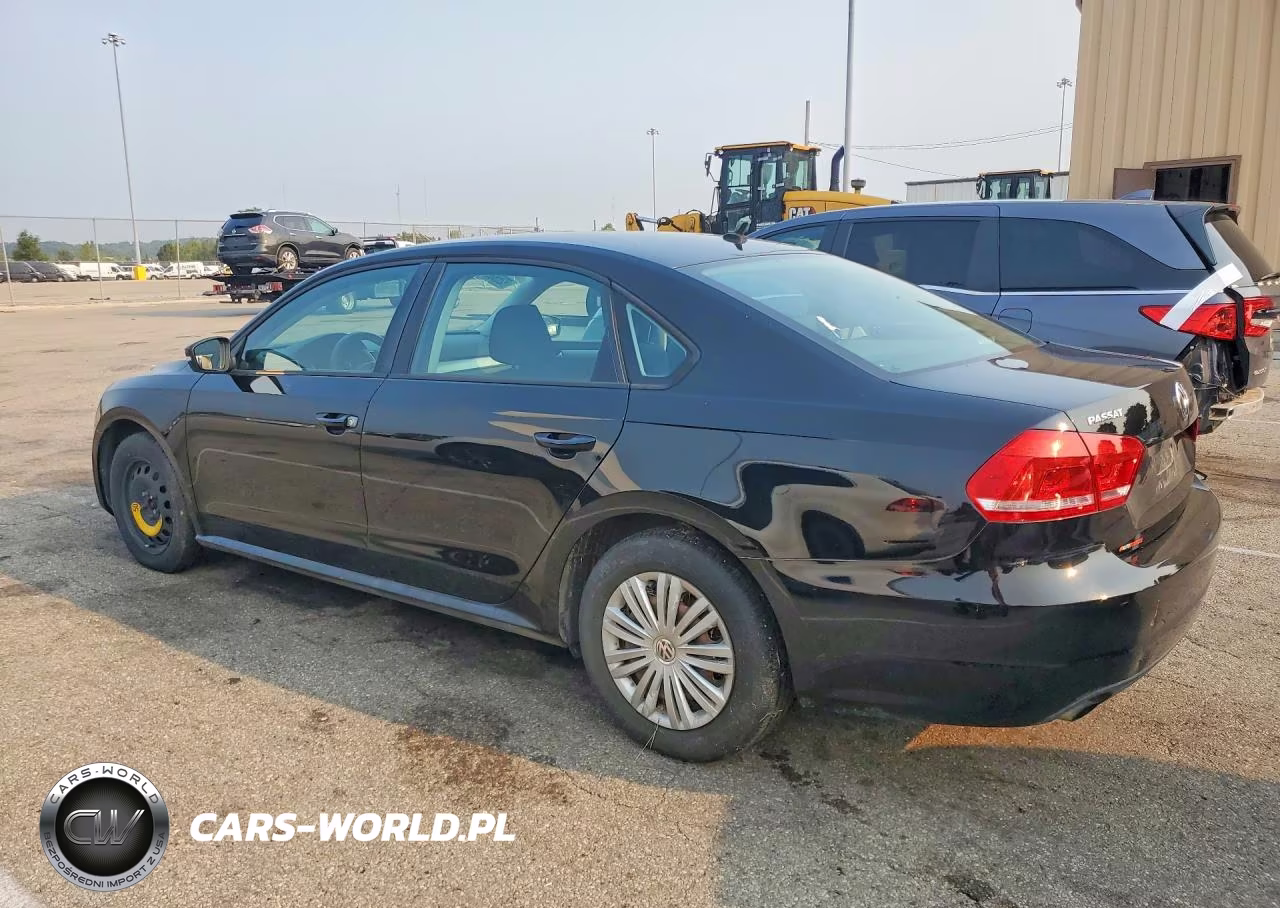 2015 Volkswagen Passat S VIN:1VWAS7A32FC071317 - 2