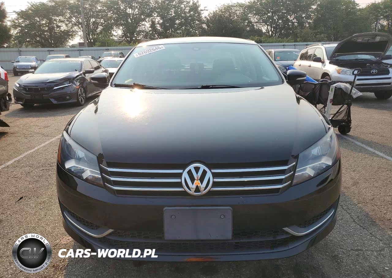2015 Volkswagen Passat S VIN:1VWAS7A32FC071317 - 5