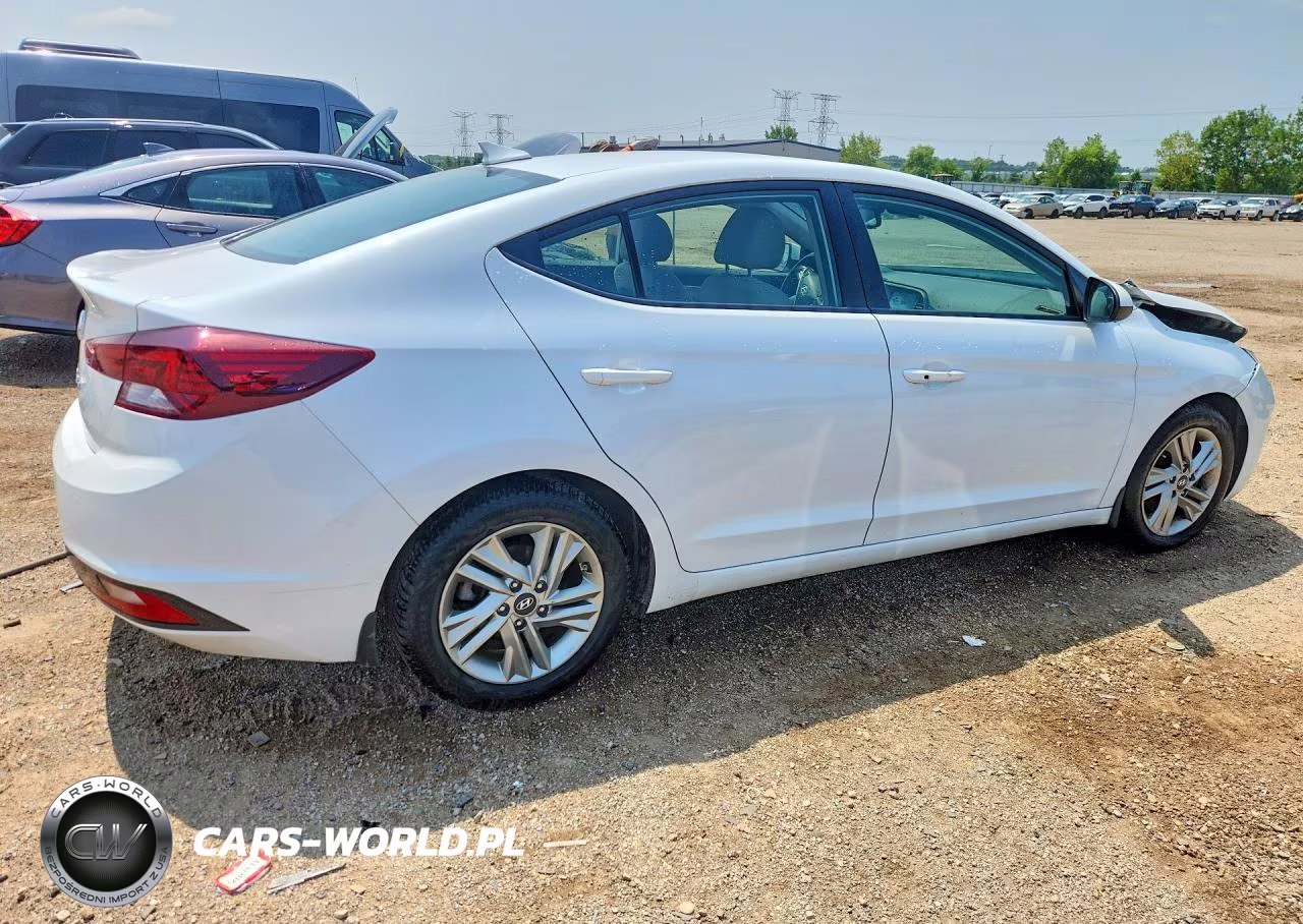 2020 Hyundai Elantra Value Edition VIN:5NPD84LF1LH585843 - 3