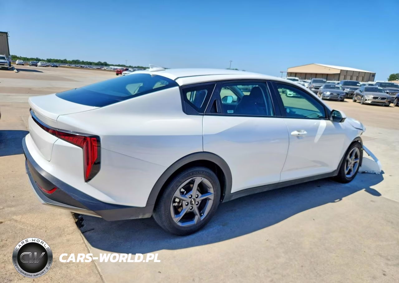 2025 Kia K4 Lxs VIN:3KPFT4DE3SE034149 - 3