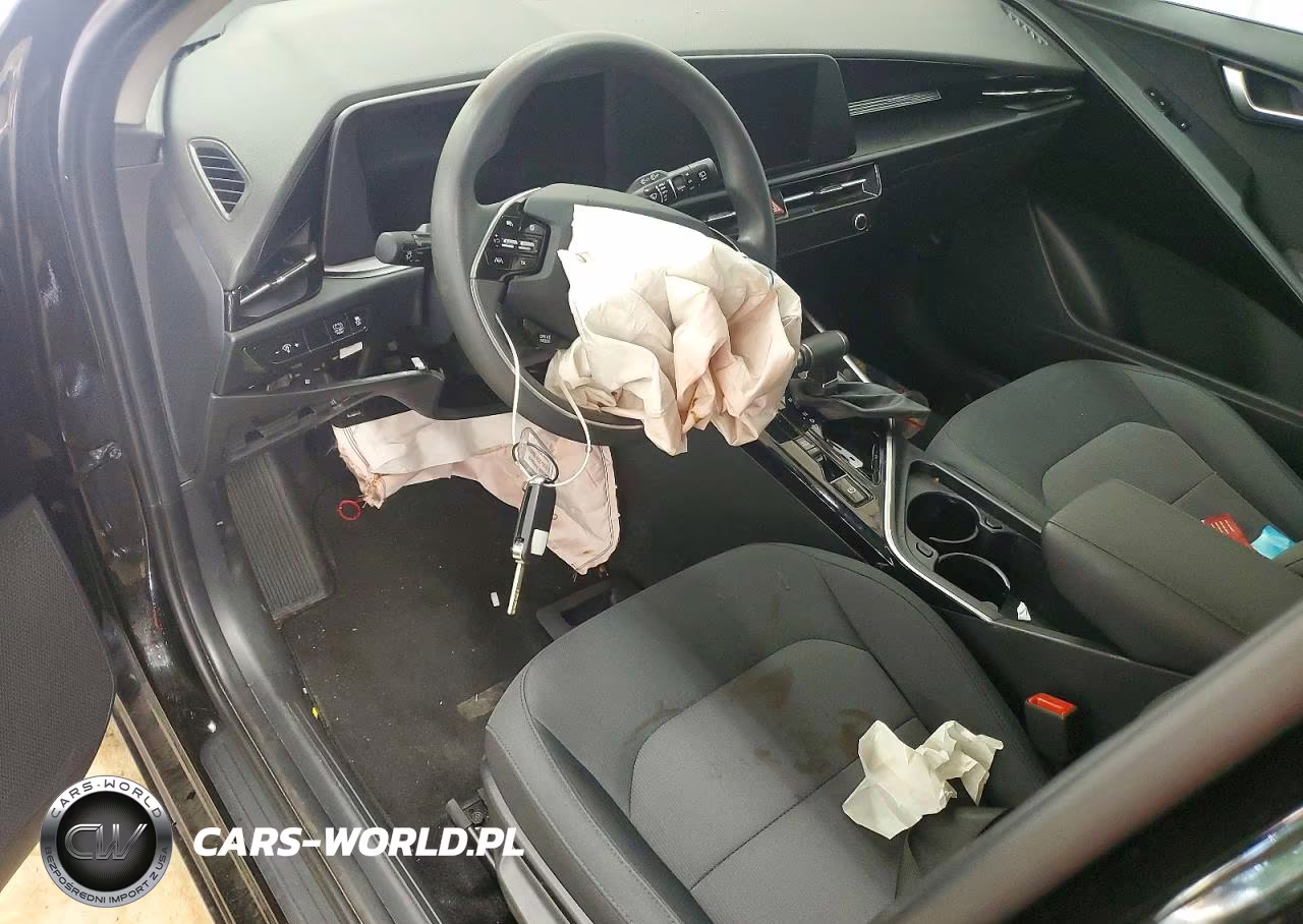 2025 Kia Niro Lx VIN:KNDCP3LE0S5306056 - 8