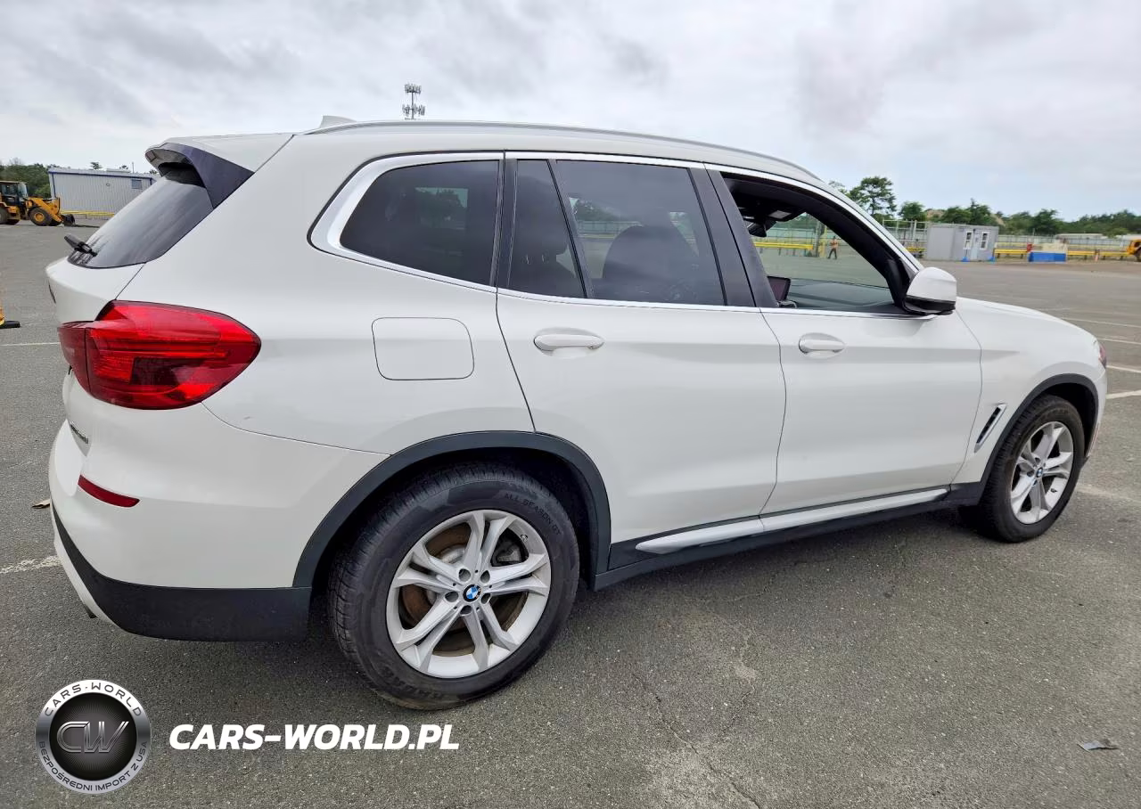 2019 BMW X3 xDrive30I VIN:5UXTR9C58KLR05519 - 3