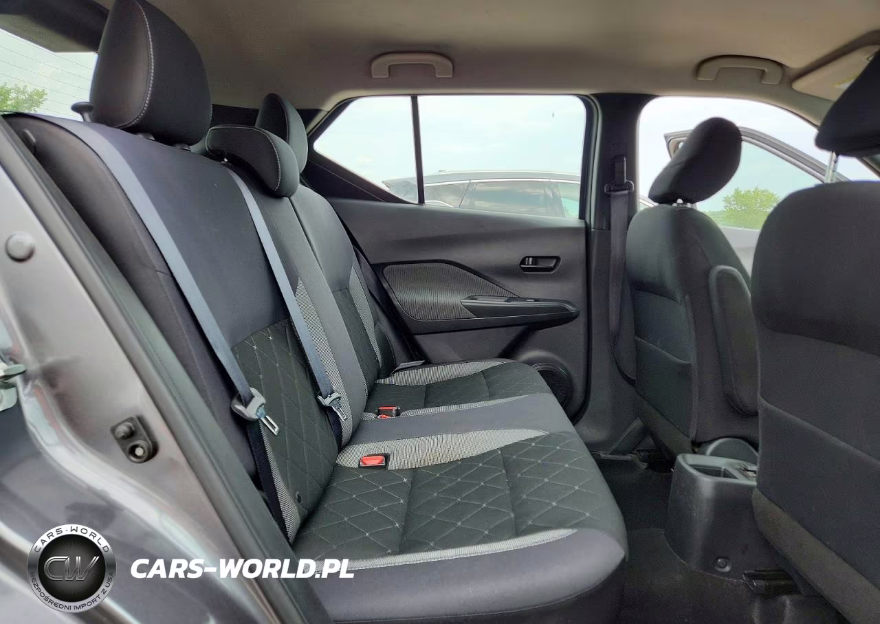 2019 Nissan Kicks S VIN:3N1CP5CU0KL492641 - 11