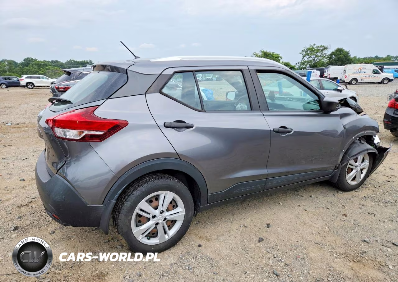 2019 Nissan Kicks S VIN:3N1CP5CU0KL492641 - 3