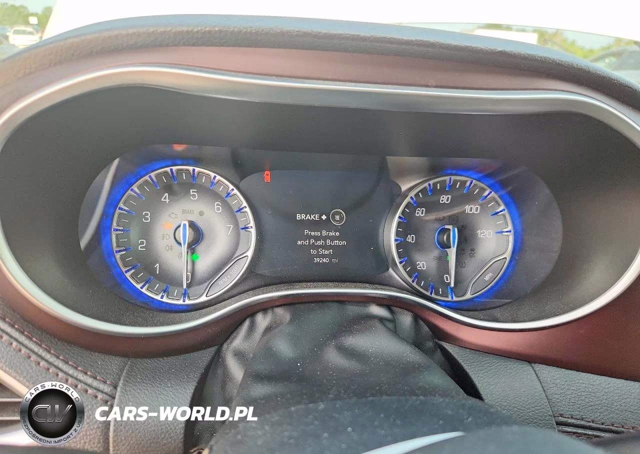 2017 Chrysler Pacifica Limited VIN:2C4RC1GGXHR665187 - 9