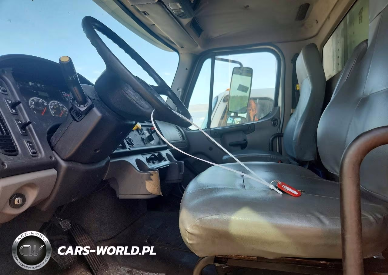 2014 Freightliner Business Class M2 Refrigerated Box Truck VIN:1FVHCYCYXEHFL2947 - 5
