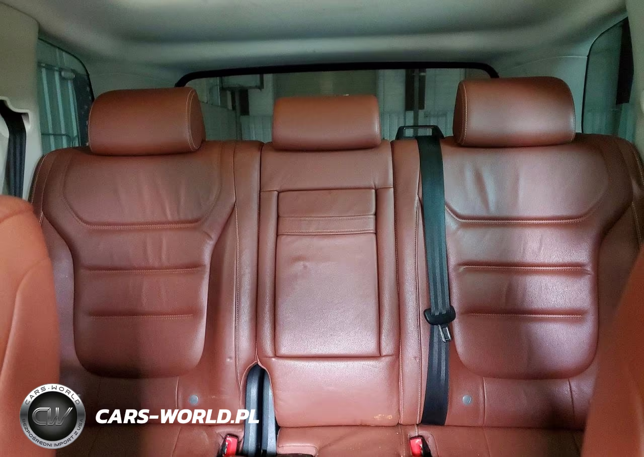 2015 Volkswagen Touareg V6 VIN:WVGEF9BP8FD006824 - 10