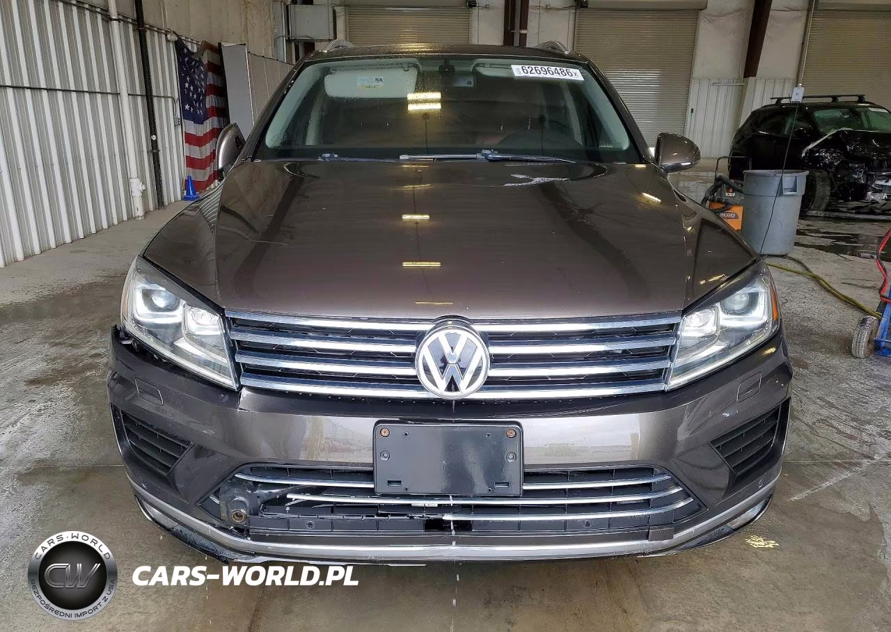 2015 Volkswagen Touareg V6 VIN:WVGEF9BP8FD006824 - 5
