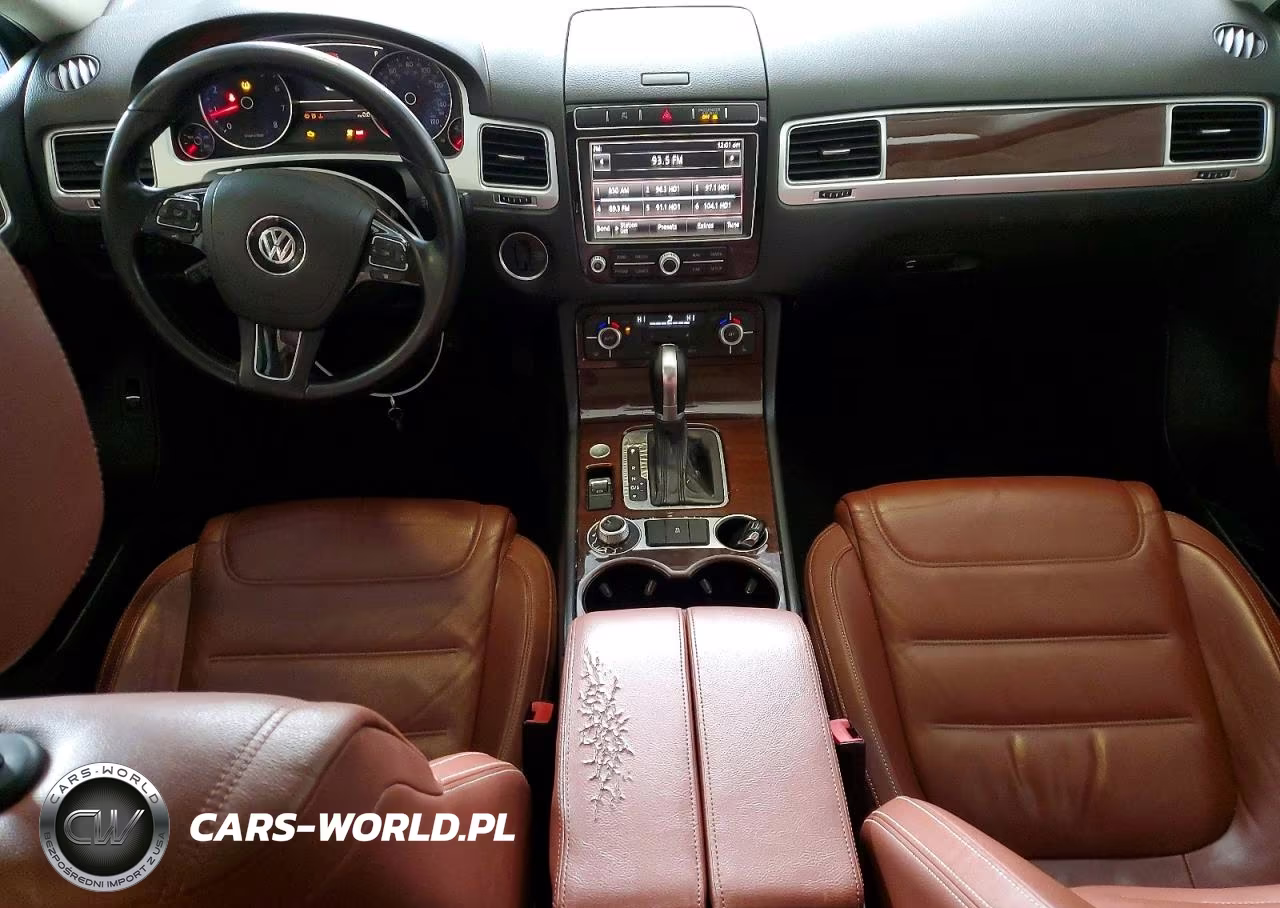 2015 Volkswagen Touareg V6 VIN:WVGEF9BP8FD006824 - 8