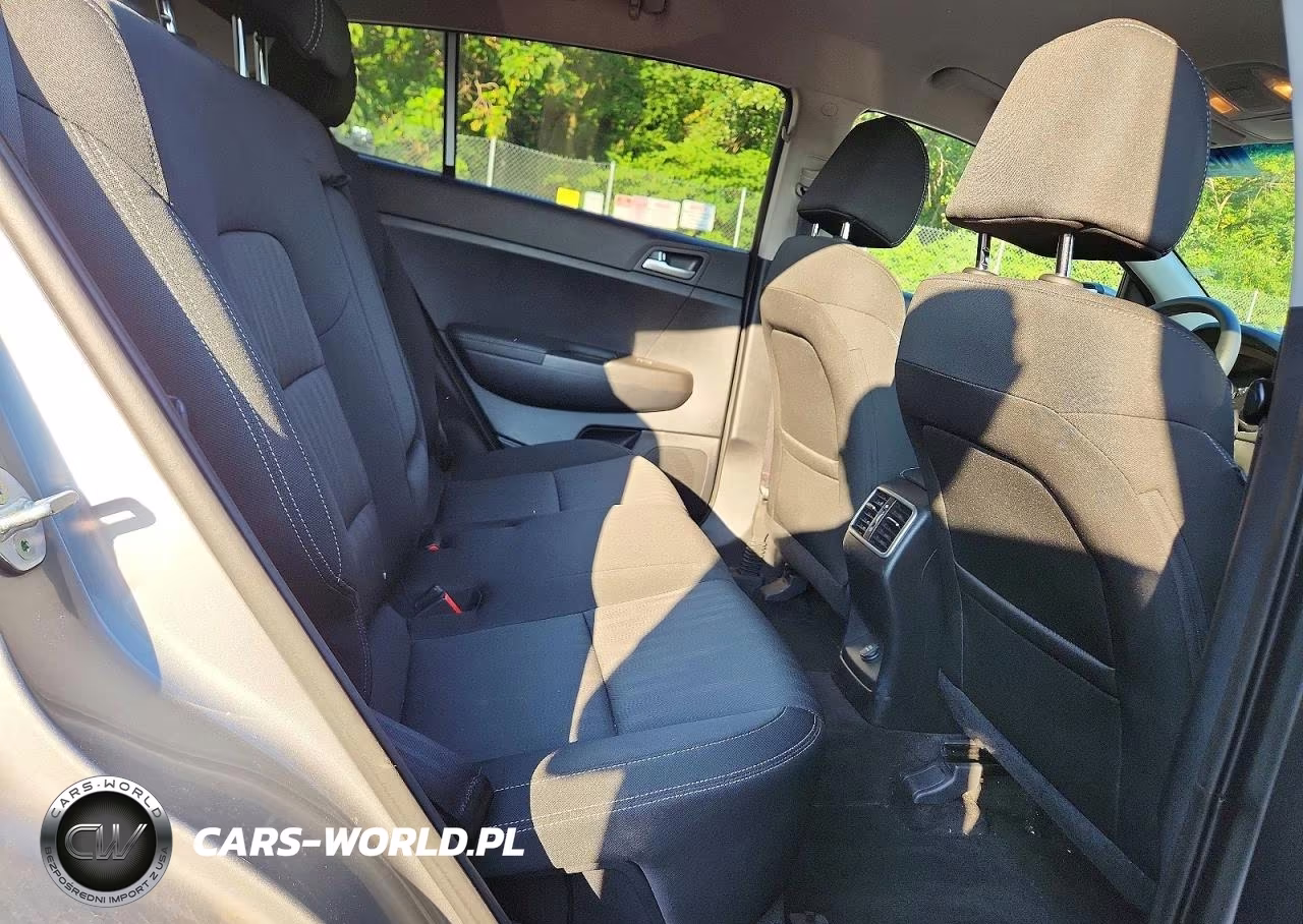 2020 Kia Sportage Lx VIN:KNDPMCAC2L7784822 - 11