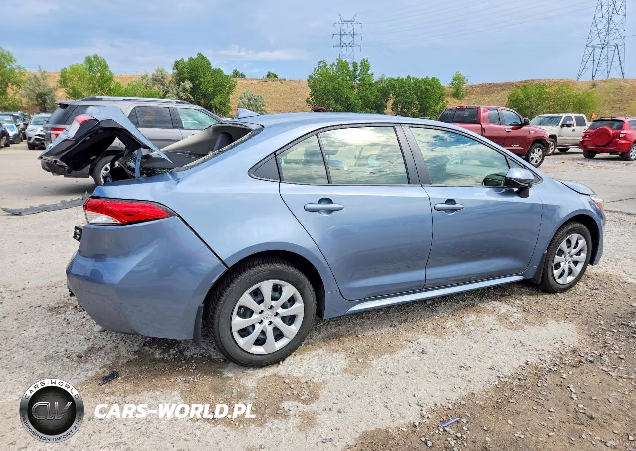 2024 Toyota Corolla Hybrid Le VIN:JTDBCMFE1R3056874 - 3