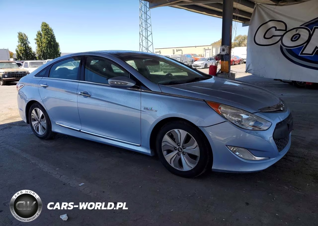 2013 Hyundai Sonata Hybrid VIN:KMHEC4A43DA071467 - 4