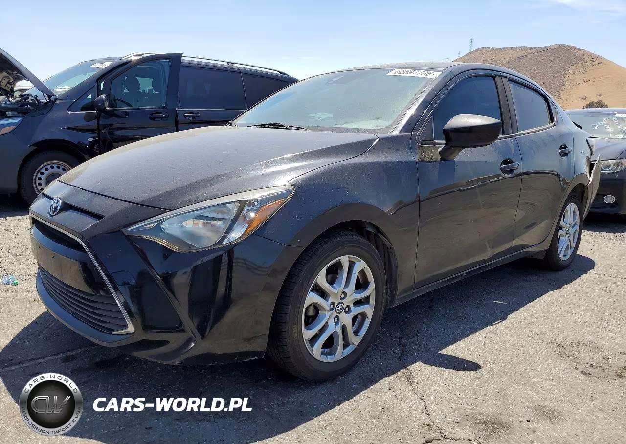 2017 Toyota Yaris Ia Base – zdjęcie 1 z 13