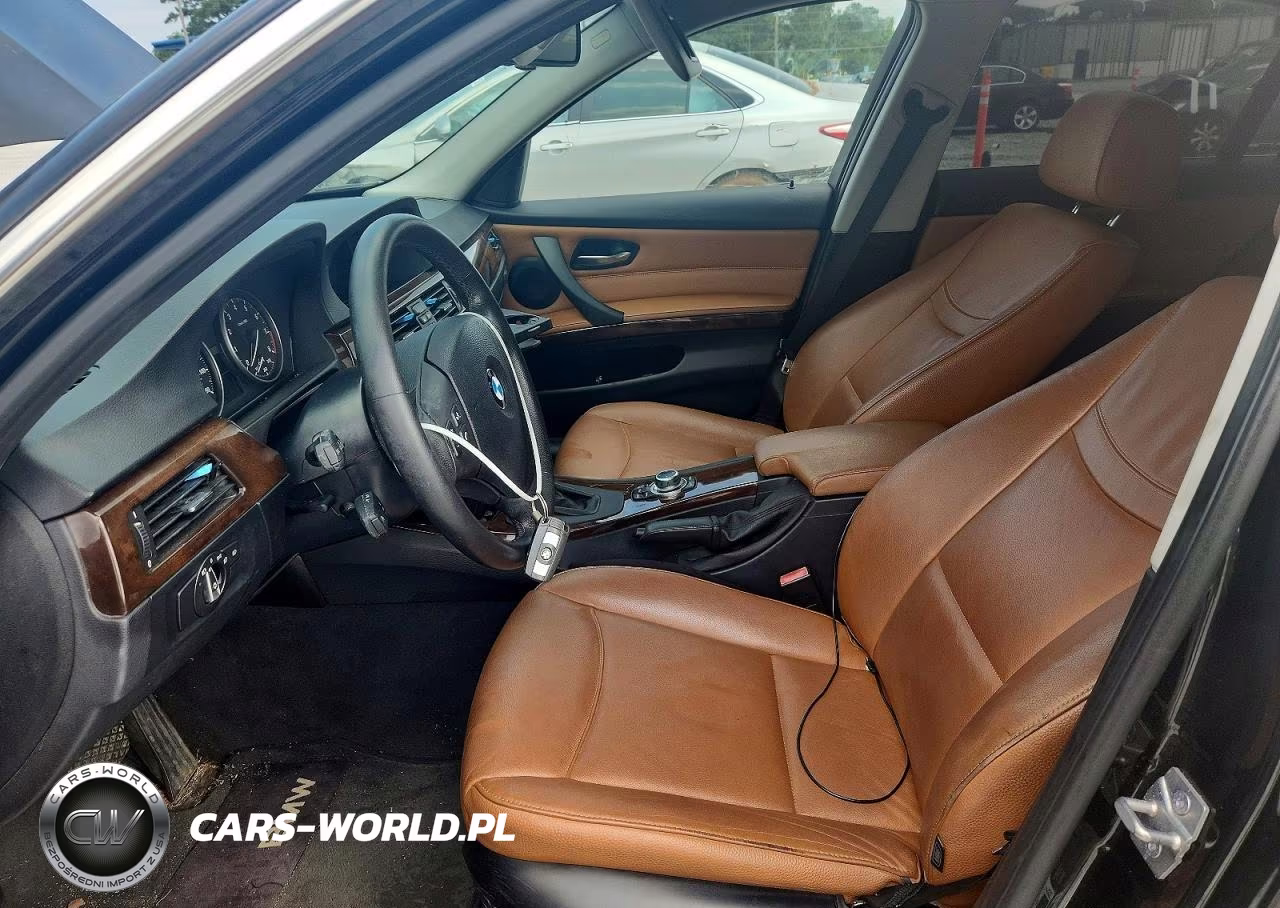 2011 BMW 335 Xi VIN:WBAPL5C51BA920160 - 7