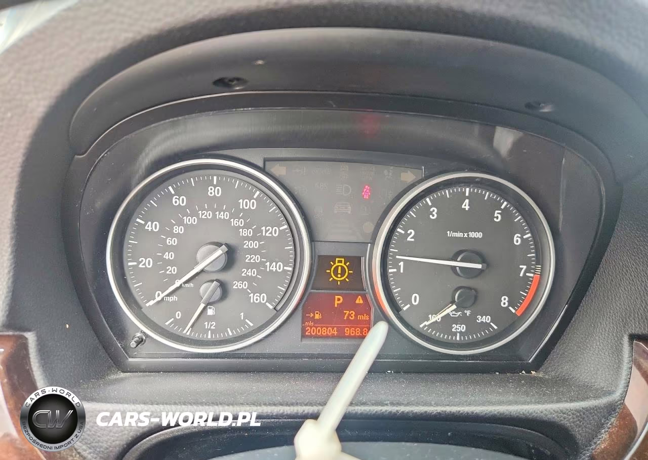 2011 BMW 335 Xi VIN:WBAPL5C51BA920160 - 9