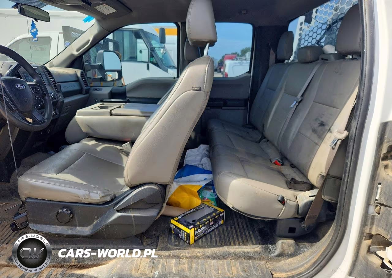 2019 Ford F350 Super - Delivery Truck VIN:1FD8X3HT6KEG56140 - 10