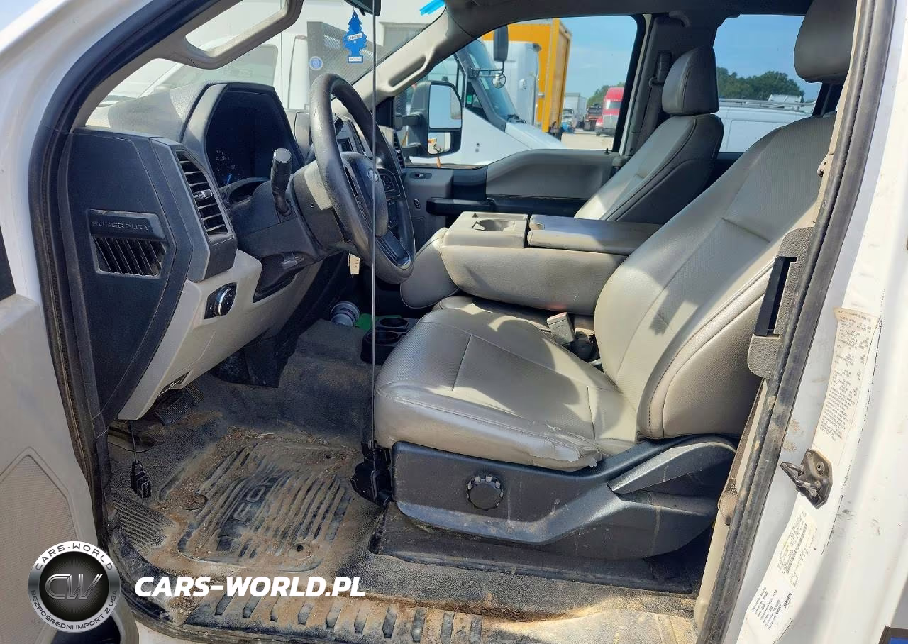 2019 Ford F350 Super - Delivery Truck VIN:1FD8X3HT6KEG56140 - 7
