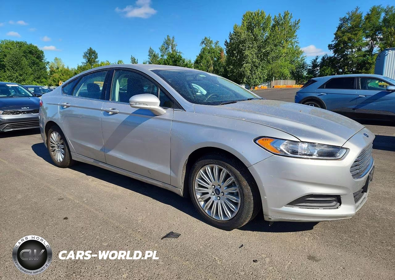 2015 Ford Fusion Se Hybrid VIN:3FA6P0LU4FR226996 - 4