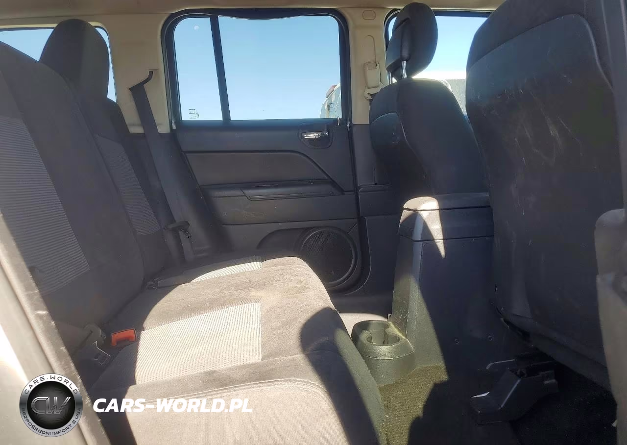 2014 Jeep Patriot Latitude VIN:1C4NJRFB9ED761528 - 11