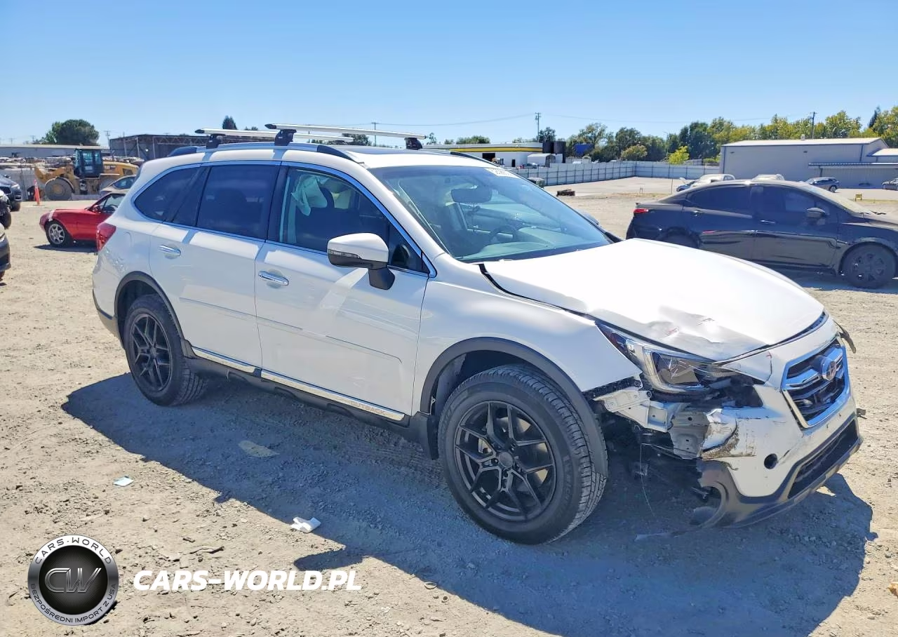 2019 Subaru Outback Touring VIN:4S4BSETCXK3299015 - 4