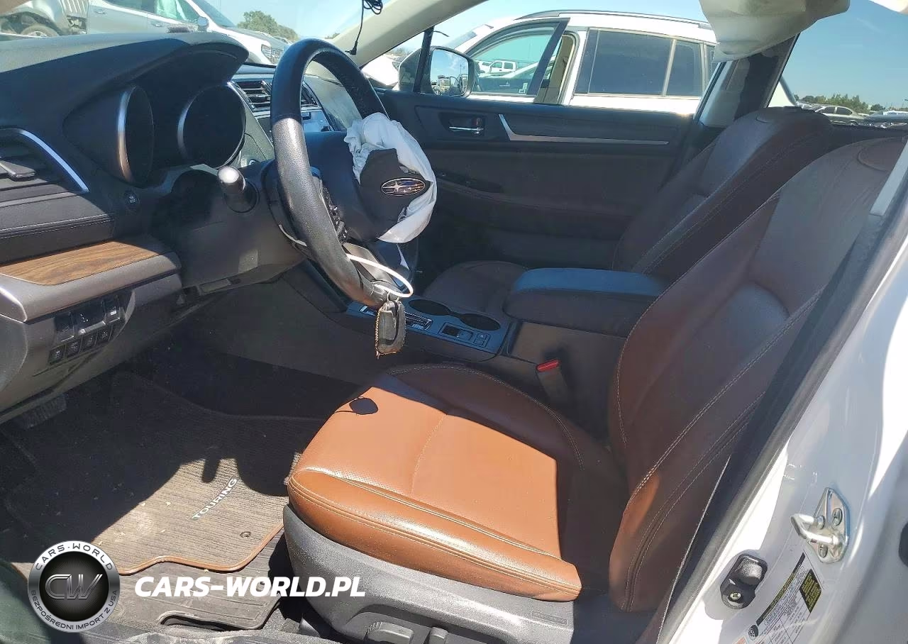 2019 Subaru Outback Touring VIN:4S4BSETCXK3299015 - 7