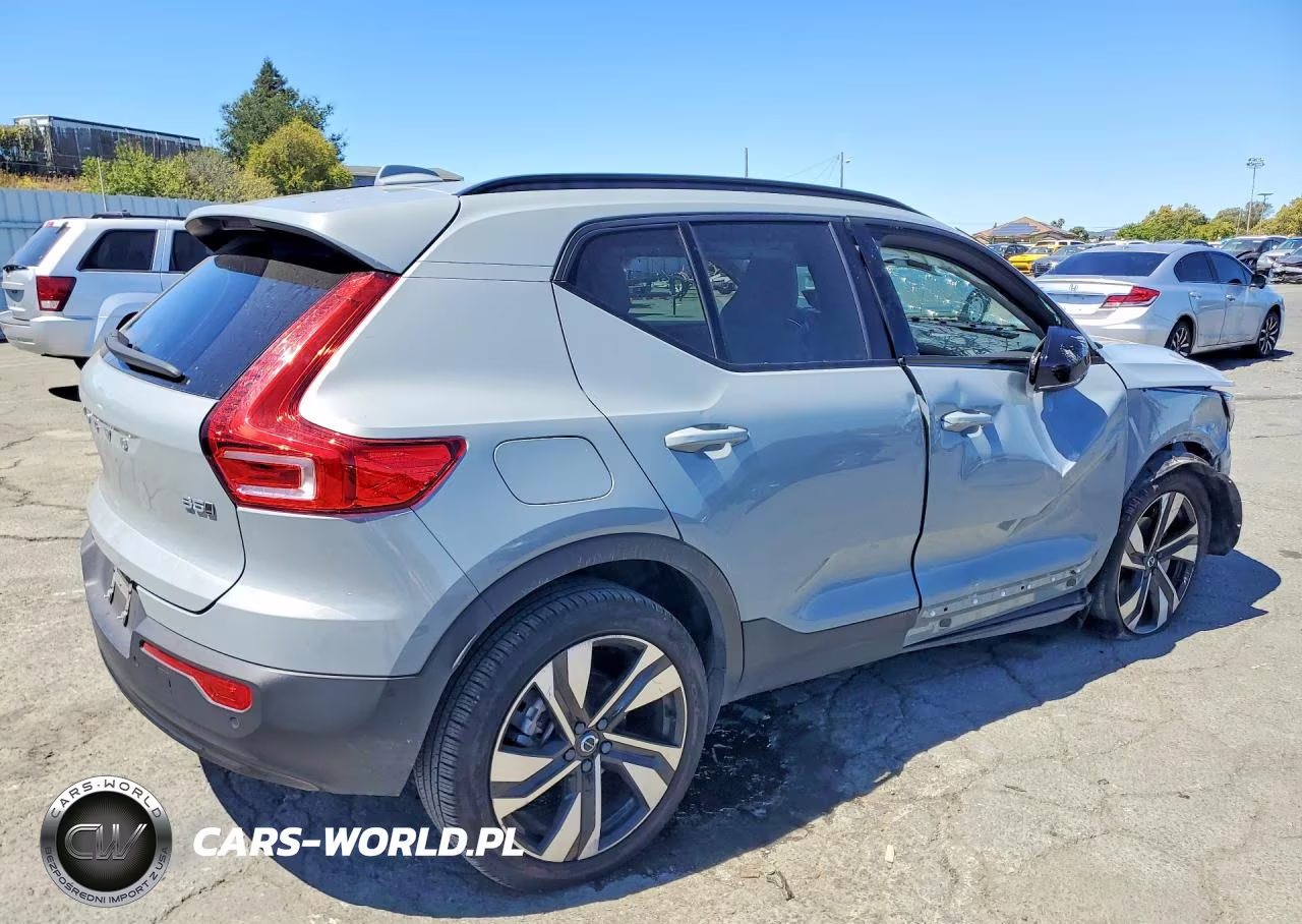 2024 Volvo Xc40 Ultimate VIN:YV4L12UM2R2299864 - 3