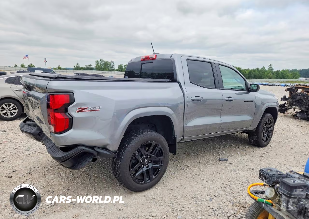 2025 Chevrolet Colorado Z71 VIN:1GCPTDEK1S1195904 - 3