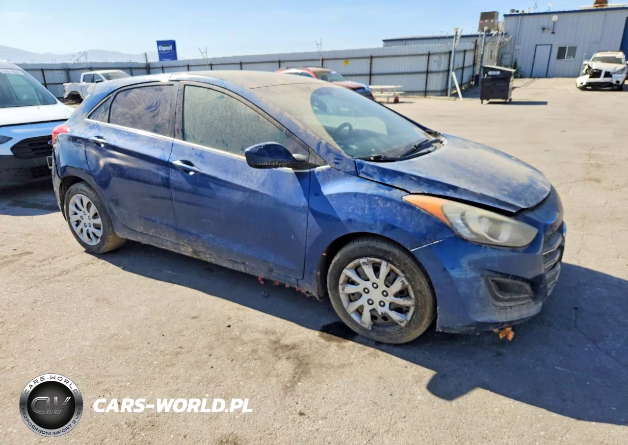 2016 Hyundai Elantra Gt Base VIN:KMHD35LHXGU266647 - 4