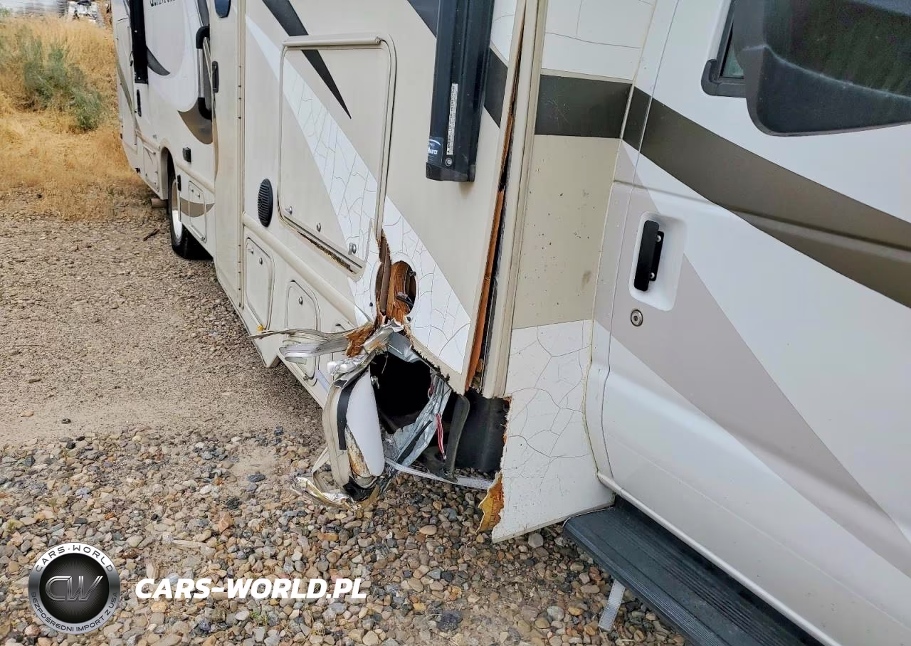 2017 Thormcoach Quantum Rv VIN:1FDXE4FS2GDC50015 - 9