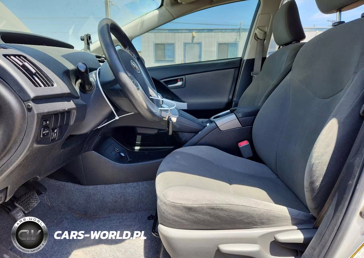 2012 Toyota Prius Two VIN:JTDKN3DU9C5513182 - 7