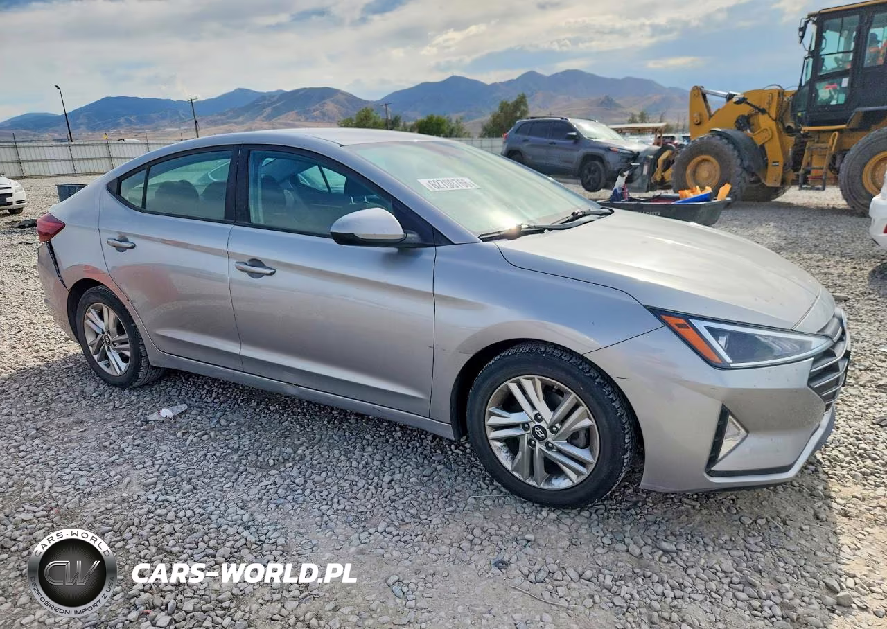 2020 Hyundai Elantra Sel VIN:5NPD84LF0LH580598 - 4