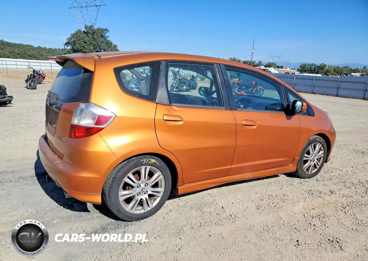 2009 Honda Fit Sport VIN:JHMGE88429S066409 - 3