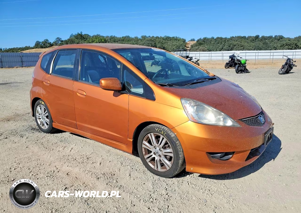 2009 Honda Fit Sport VIN:JHMGE88429S066409 - 4