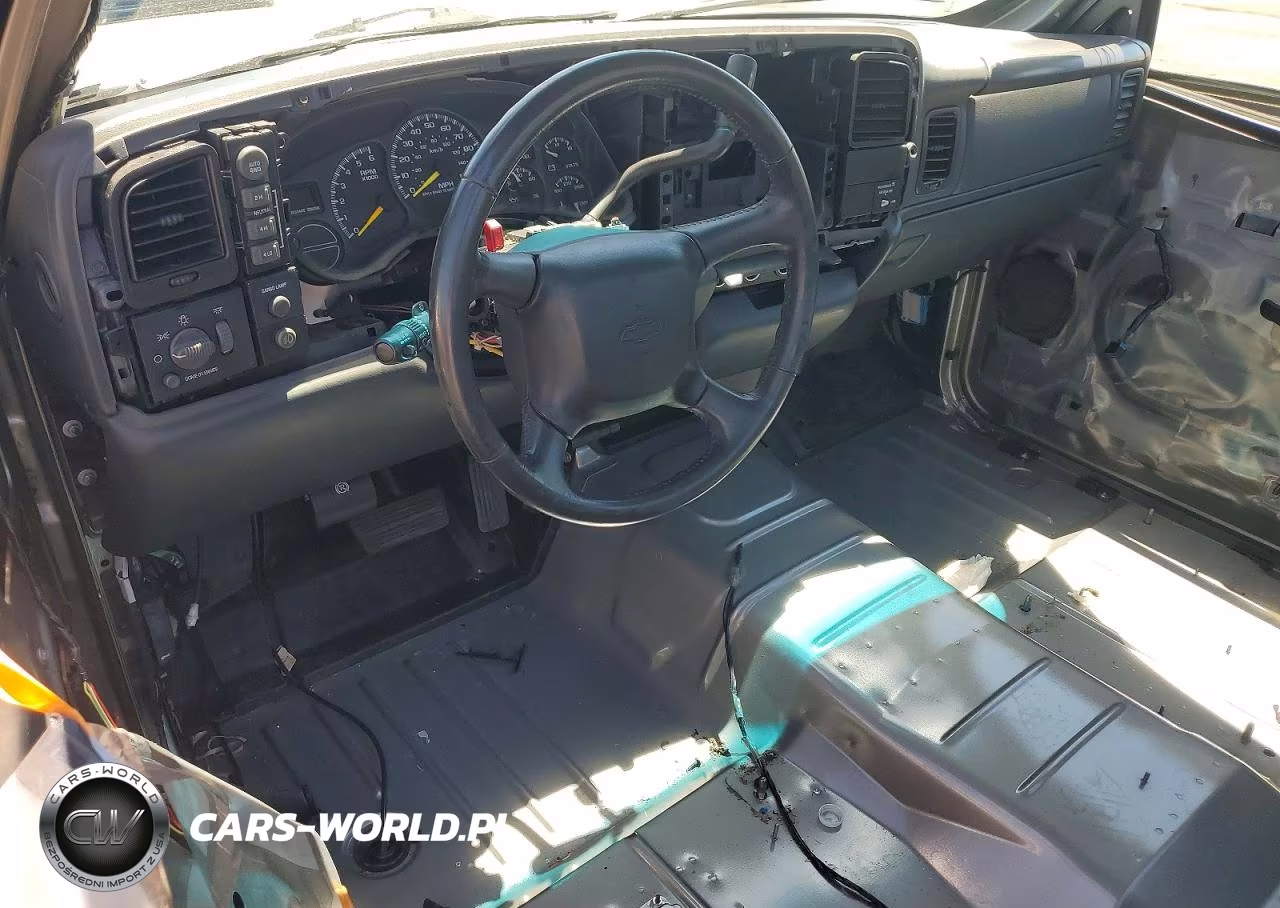 2000 Chevrolet Silverado K1500 VIN:1GCEK14T7YZ104650 - 8