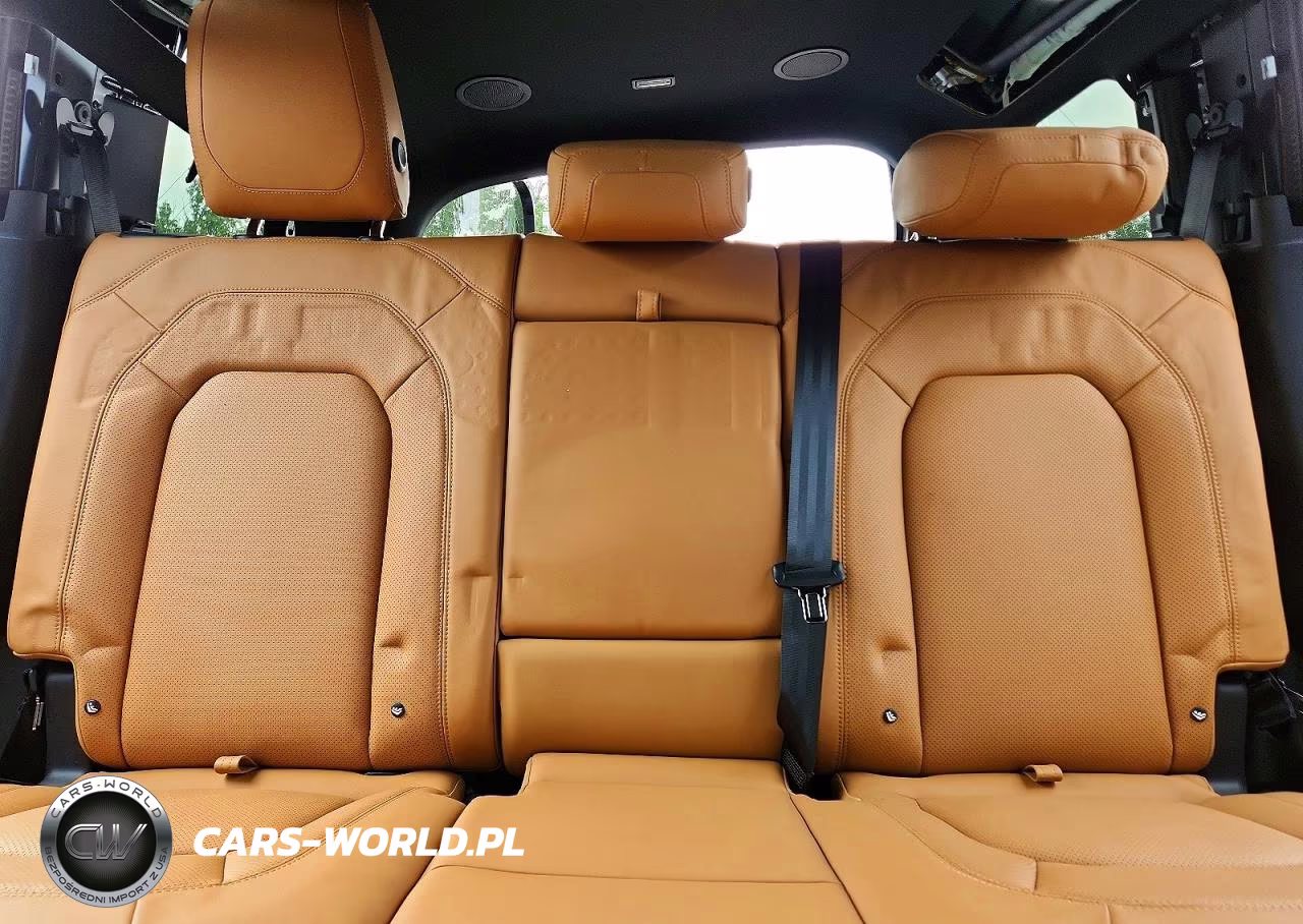2024 Land Rover Defender 110 Se VIN:SALEPEFEXR2275838 - 10