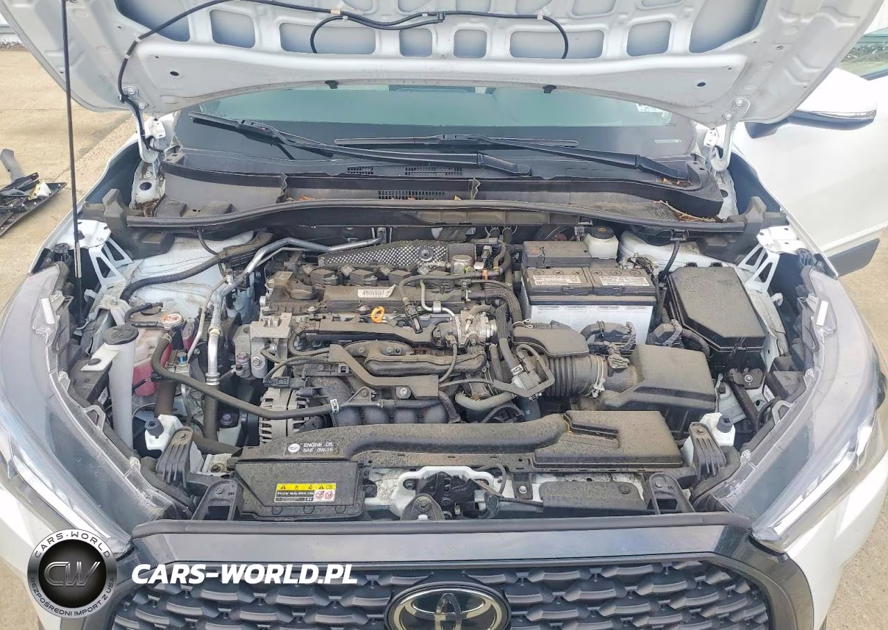 2022 Toyota Corolla Cross Le VIN:7MUBAABG4NV005573 - 12