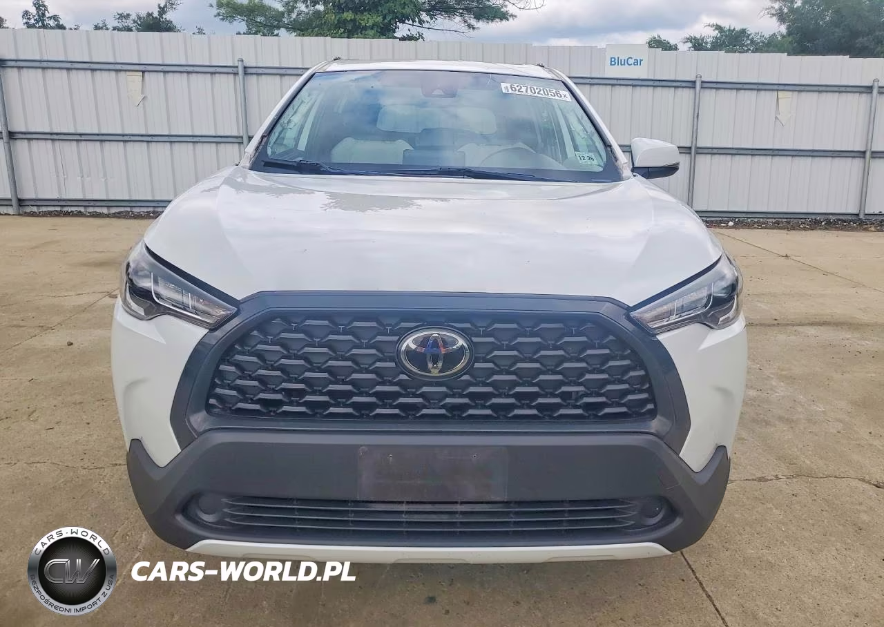 2022 Toyota Corolla Cross Le VIN:7MUBAABG4NV005573 - 5
