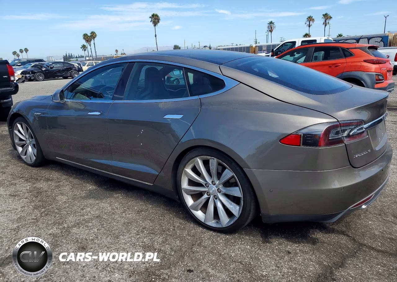 2016 Tesla Model S VIN:5YJSA1E42GF137220 - 2