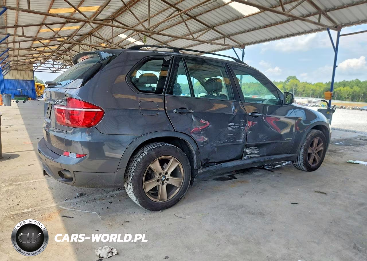 2013 BMW X5 xDrive35I VIN:5UXZV4C51D0B22509 - 3