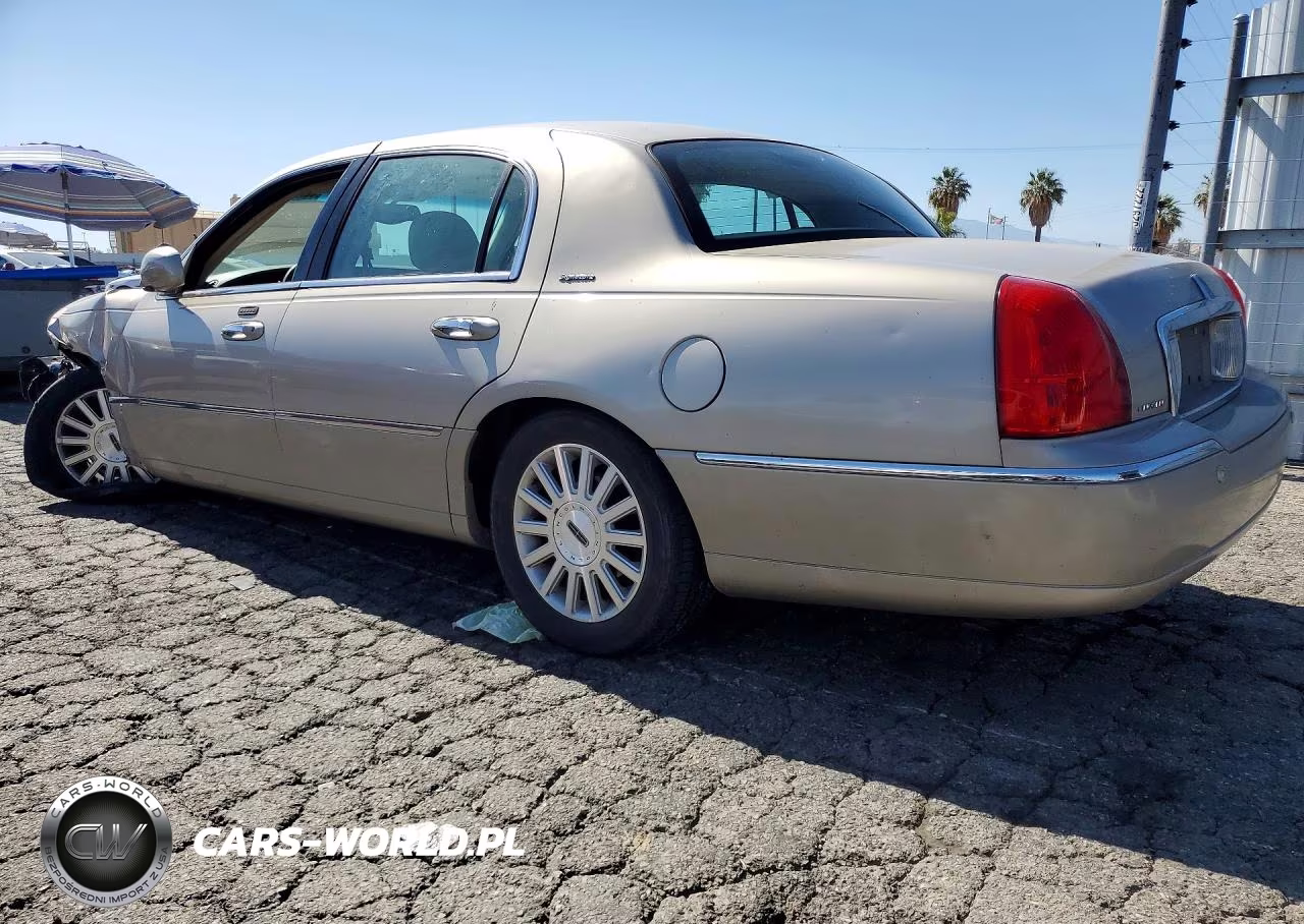 2004 Lincoln Town Car Executive VIN:1LNHM81W44Y611578 - 2