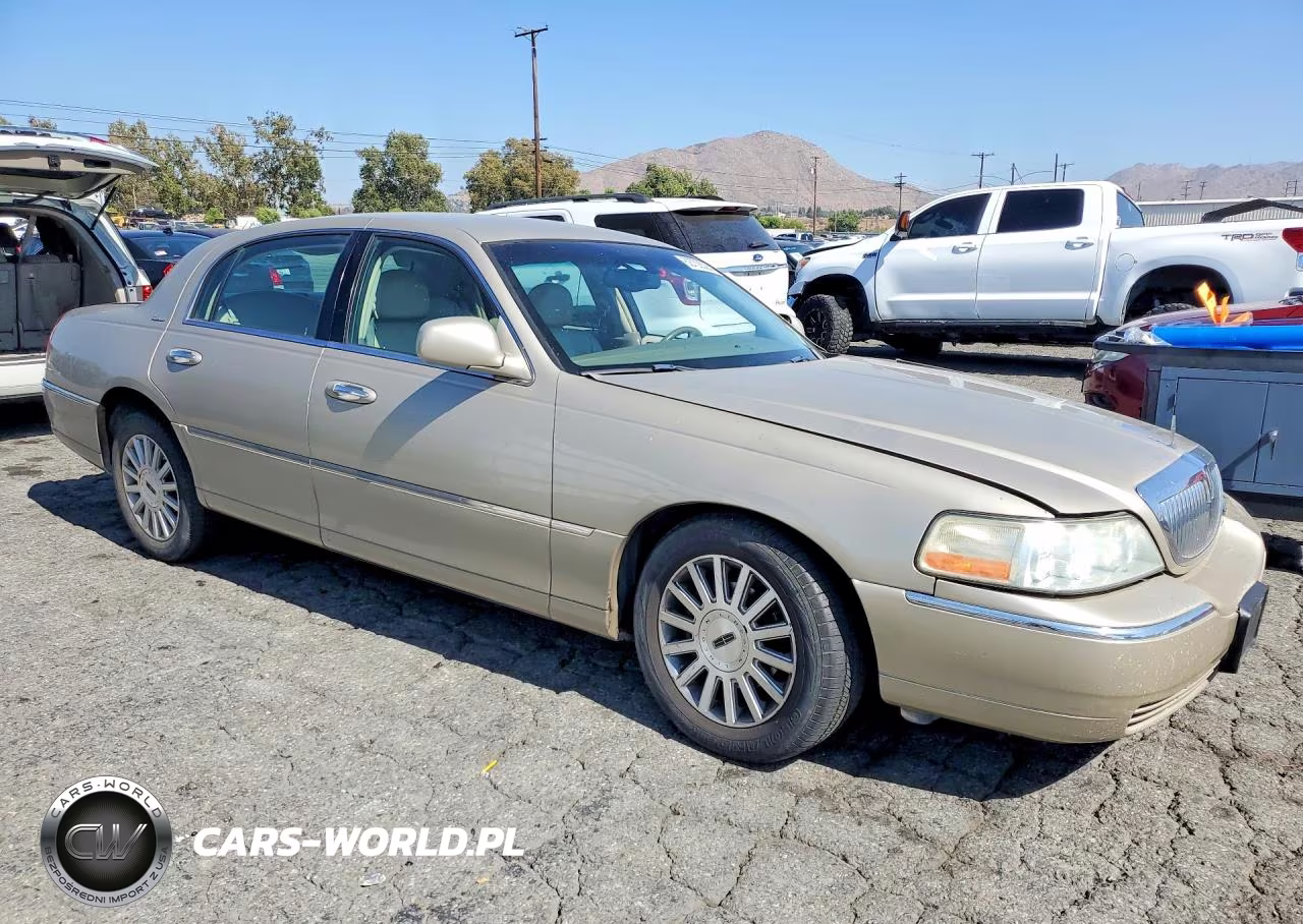 2004 Lincoln Town Car Executive VIN:1LNHM81W44Y611578 - 4