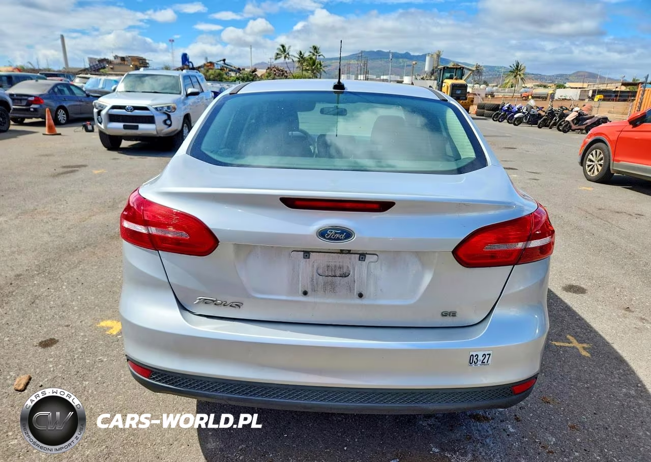 2017 Ford Focus Se VIN:1FADP3F20HL342149 - 6