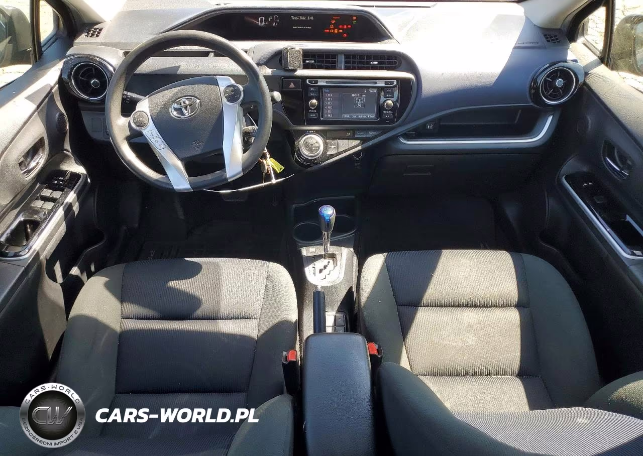 2016 Toyota Prius C Two VIN:JTDKDTB3XG1116977 - 8