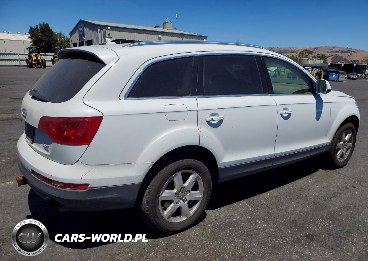2014 Audi Q7 Premium Plus VIN:WA1LGAFE0ED004738 - 3