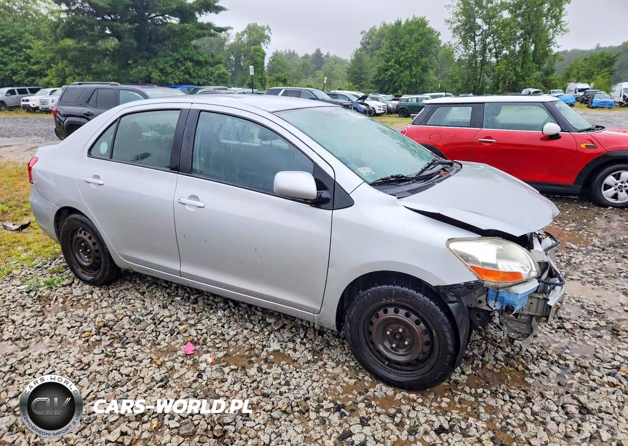 2011 Toyota Yaris Base VIN:JTDBT4K32B1399408 - 4