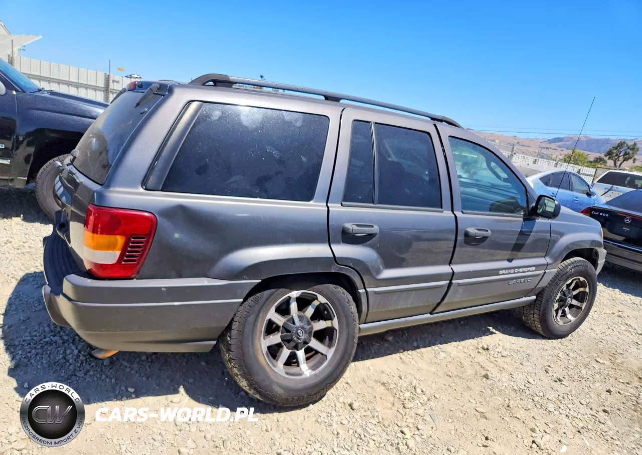 2004 Jeep Grand Cherokee Laredo VIN:1J4GW48S14C331095 - 3