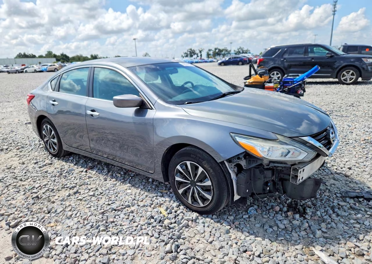 2017 Nissan Altima 2.5 S VIN:1N4AL3AP3HN364135 - 4
