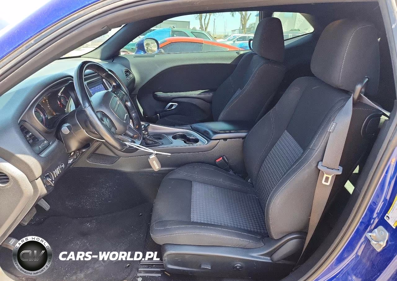 2021 Dodge Challenger Sxt VIN:2C3CDZAG0MH596976 - 7